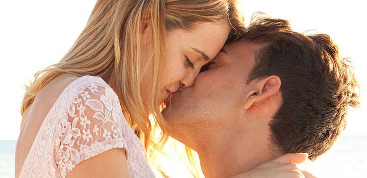 Comment embrasser une fille pour la première fois