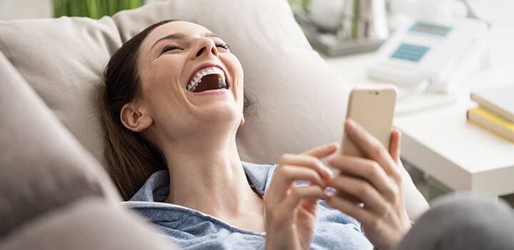 Comment envoyer son premier texto une fille ?