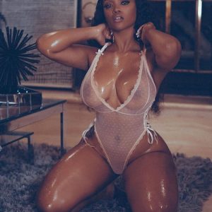 Lina - rencontre-Naturiste-Rennes