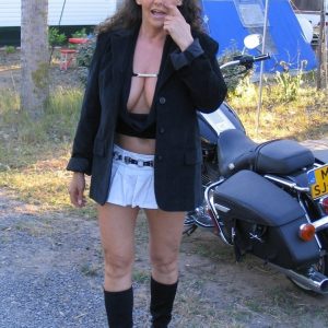 J’ai peut-être fumé la moquette mais j’ai toujours le goût du risque Lena - rencontre-Cougar-Niort