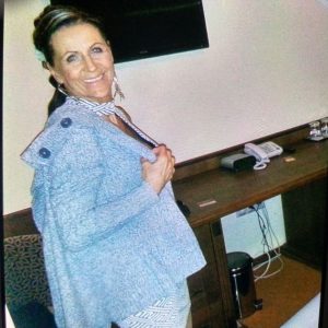 Dîner entre nous Colette - rencontre-MILF-Marseille