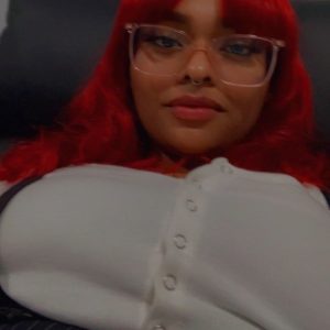 Scotchée au PC pour finir les CDD Samira - rencontre-Teen-Sarcelles